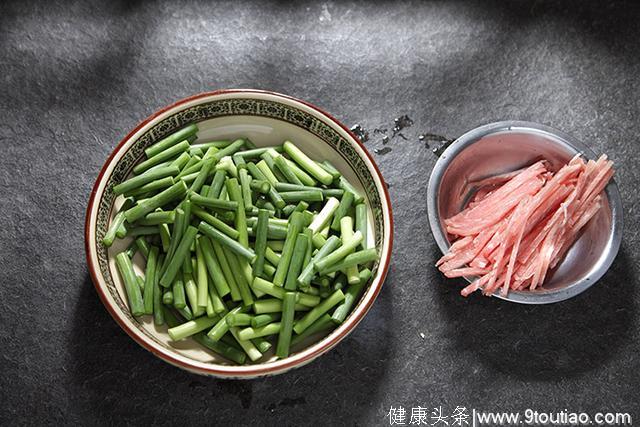 食谱丨肉丝炒蒜苔，这样炒才是正道理！