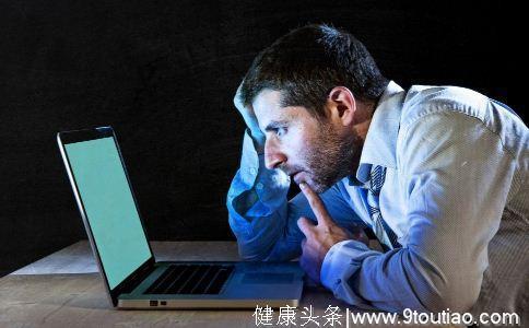 人到中年，要防癌！提醒：6种表现要小心，防癌少做“4事”