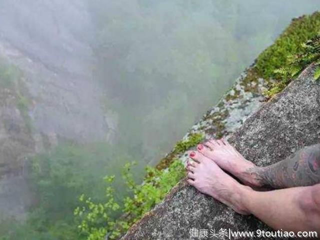 心理测试：哪个悬崖上的人最危险？测你在他心里到底多重要！