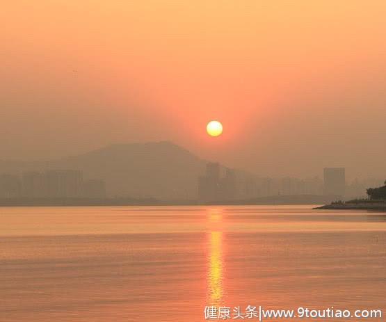 心理测试：选一个你喜欢的日出，测你未来会如何！