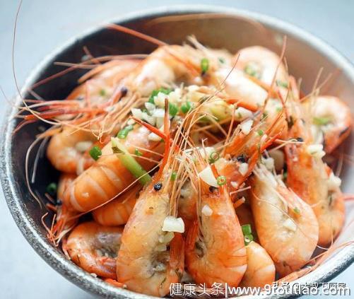 大叔家的春季菜谱：蒜香罗勒沼虾，肉质鲜嫩，味道鲜美，家人喜欢