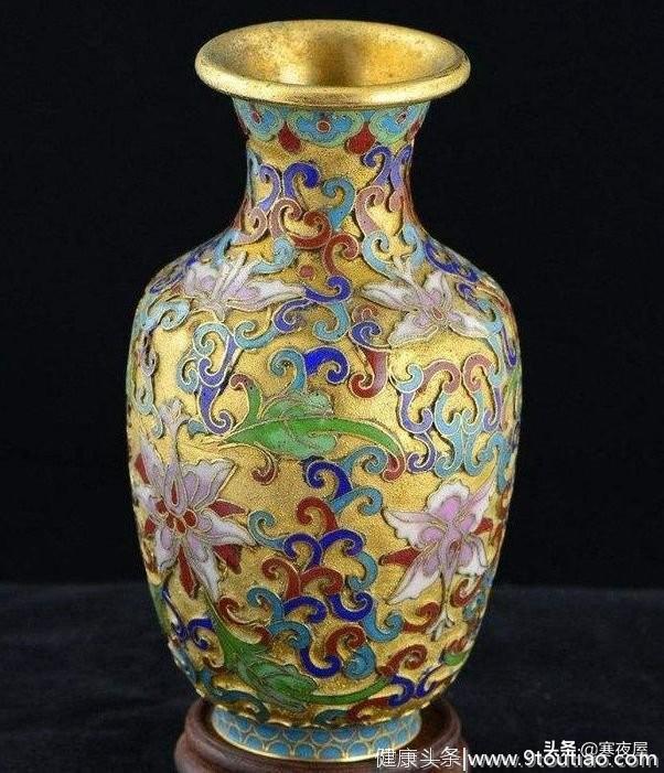 心理测试：四个古董花瓶，最喜欢哪个？测你身边的贵人是谁？