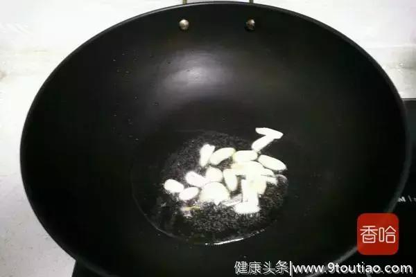 给大家推荐几道平菇的食谱，做法简单，清淡口味，老少皆宜