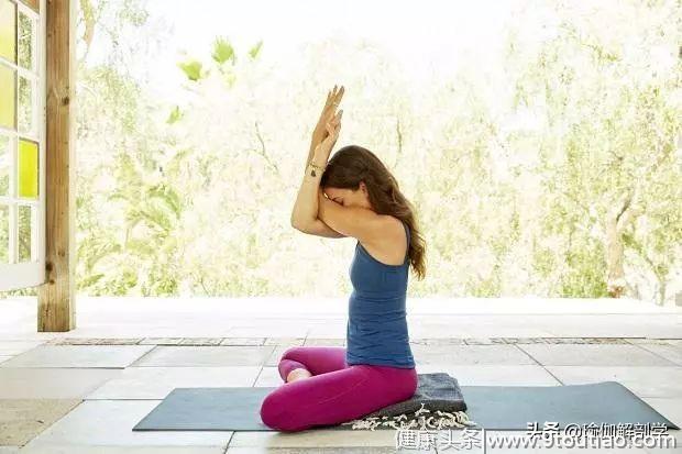 10个瑜伽动作，缓解肩颈和上背部疼痛