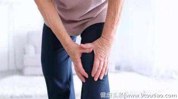 老年人总是膝盖疼，要怎么办？当心骨关节炎，专家教你3招缓解