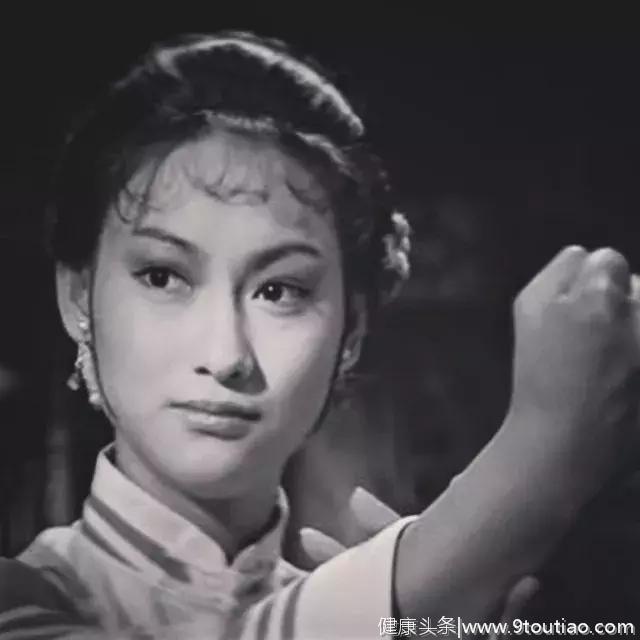 舞女,裸照,自杀,抑郁症,她打拼44年,才活成演艺圈最美大满贯影后