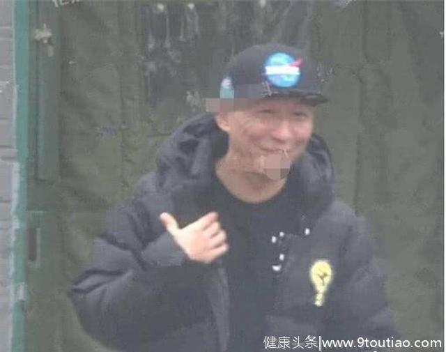 同为劣迹艺人，他大喊抑郁要死要活，他却光鲜亮丽现身录音棚？