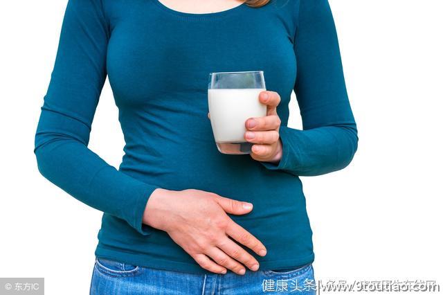 胃部经常隐痛是胃癌吗？胃癌在早期时，会留下3个“痕迹”