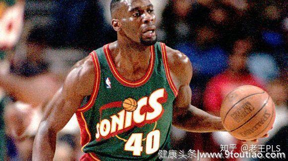 90年代NBA可也是有一堆肌肉怪物的啊。