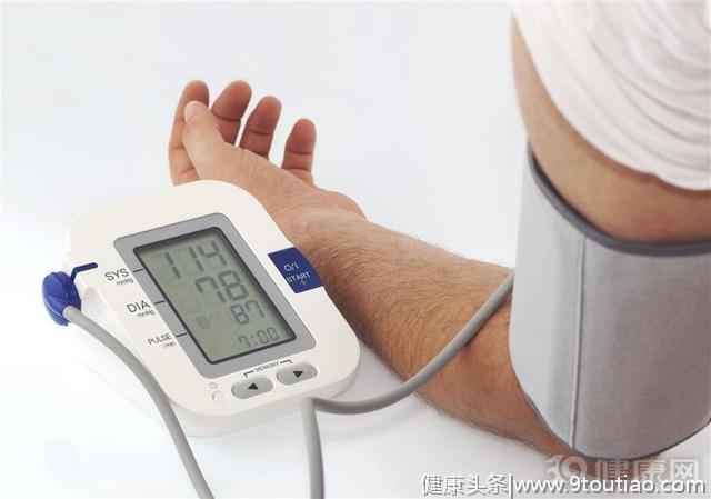 提醒高血压患者：血压一失控，5种并发症会“找来”
