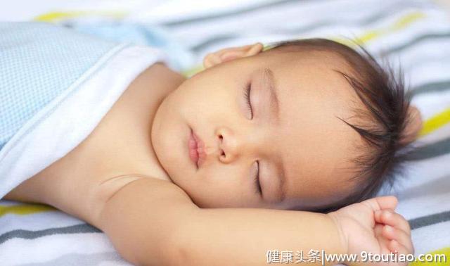 孩子这7种睡姿暗藏着疾病信号，睡不好、长不高不是没有理由的