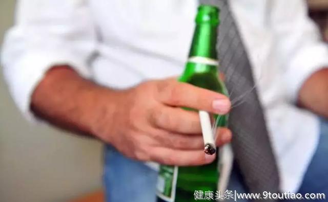 41岁男子，肠癌晚期，医生：3个迹象，提示中晚期，最好查下肠镜