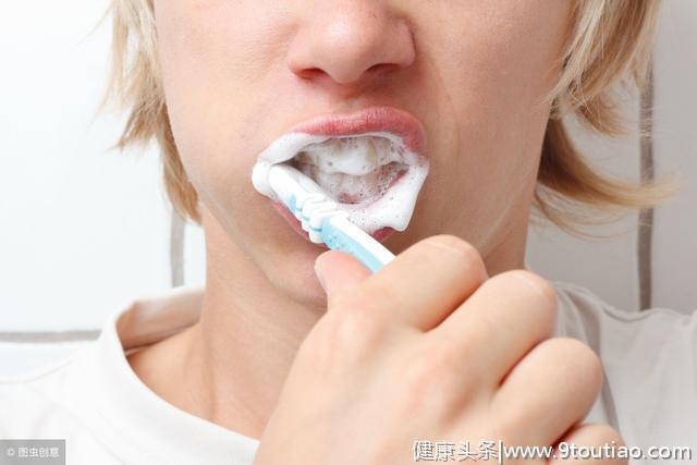除了“巴式刷牙法”，还有什么方法能够保持口腔健康？