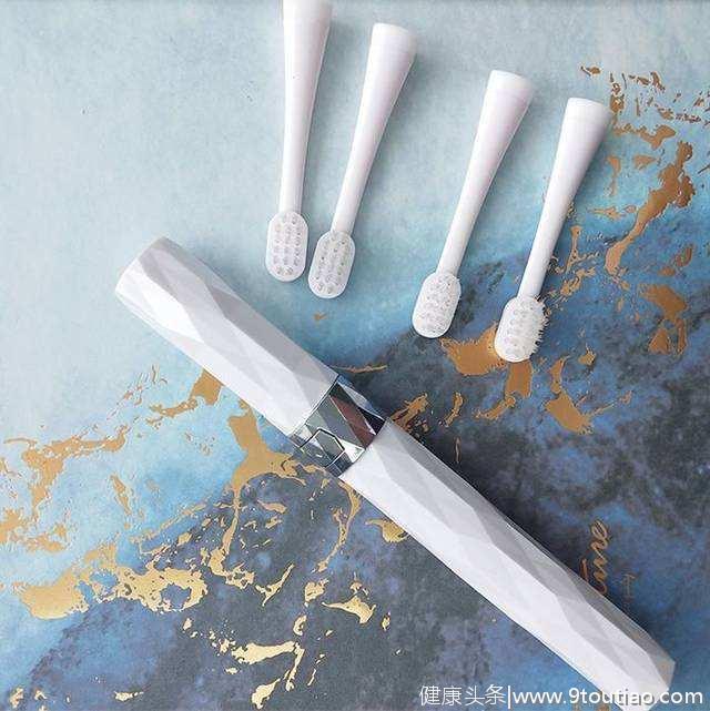 电动牙刷到底是装逼神器，还是实用工具？