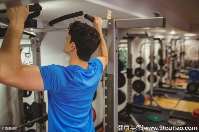 北京通州一健身房断水断电 会员只能摸黑儿锻炼