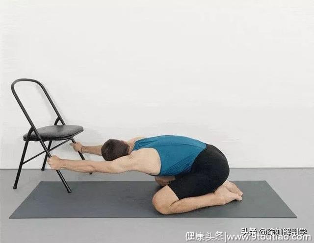 一套“椅子”瑜伽序列，灵活脊柱越活越年轻！