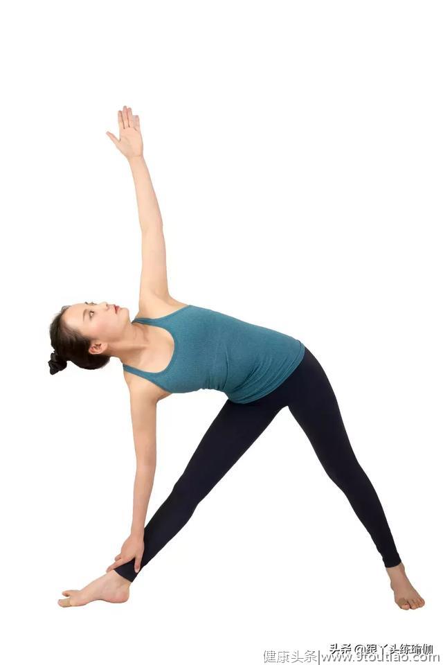 别让骨头比你先老！30岁以上的女性一定要练的12个瑜伽动作！