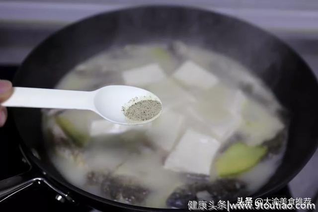 鲫鱼豆腐汤：可以提高抵抗力的春季养生汤，老少皆宜