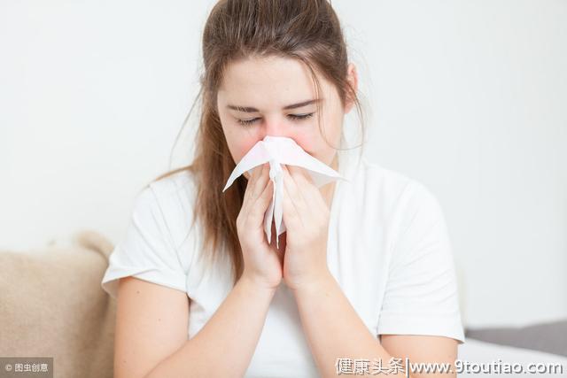 盐水洗鼻讲究4个要点，做对可缓解鼻炎，做错了只会更严重