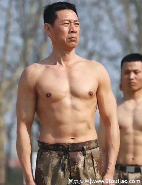 肌肉硬汉老戏骨身材吊打一票小鲜肉小生！不要说中国演员不健身！