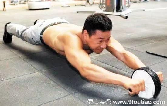 肌肉硬汉老戏骨身材吊打一票小鲜肉小生！不要说中国演员不健身！