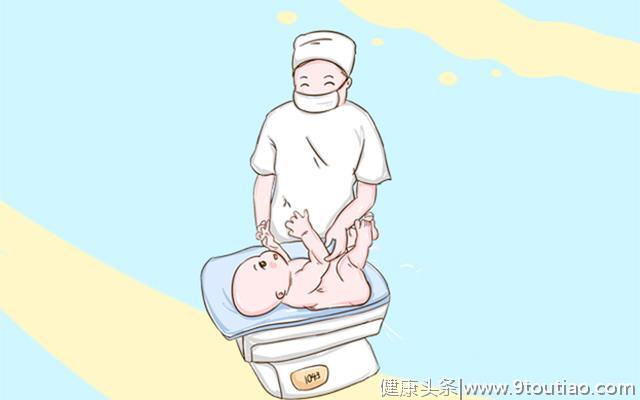 产科医生：在子宫内发育良好的宝宝，出生后都会有这几个表现