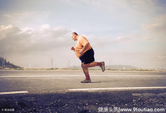 跑步真的能减肥吗？专家提示：掌握1个原则，胖人也能轻松跑起来