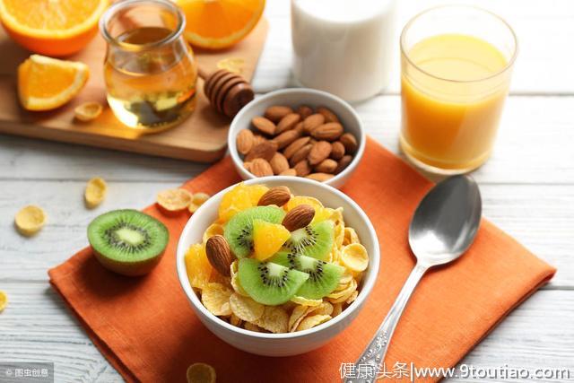 减肥期为什么一定要吃早餐？