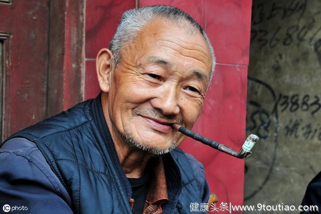 90后陷入脱发危机？脱发危机为何缠上90后？教90后8招养发大法？