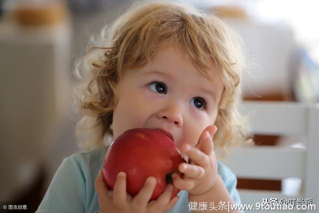 孩子吃水果有益健康，但影响口腔健康，专家：这3种吃法就没问题