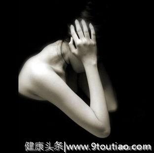 女友嫌男友“你真穷”，男友去盗窃，穷源于：习得性无助