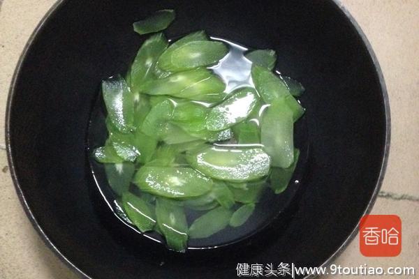 这菜，我家隔3差5就要吃，比黄瓜脆，比萝卜甜，一斤才要1块钱