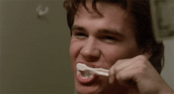 这种刷牙方式 = “自残”...正确刷牙你会么？