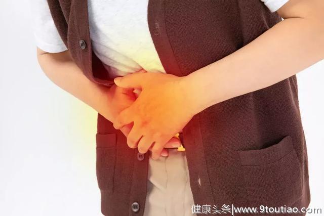 男子同时患上三种癌症！医生痛心：30年来他每天都做这事…