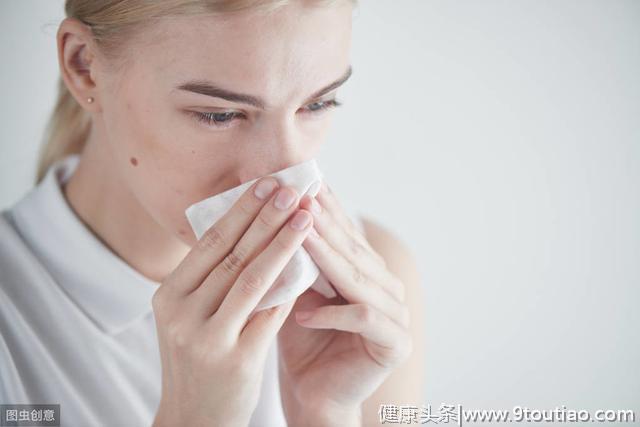 过敏性鼻炎的相关症状有什么？