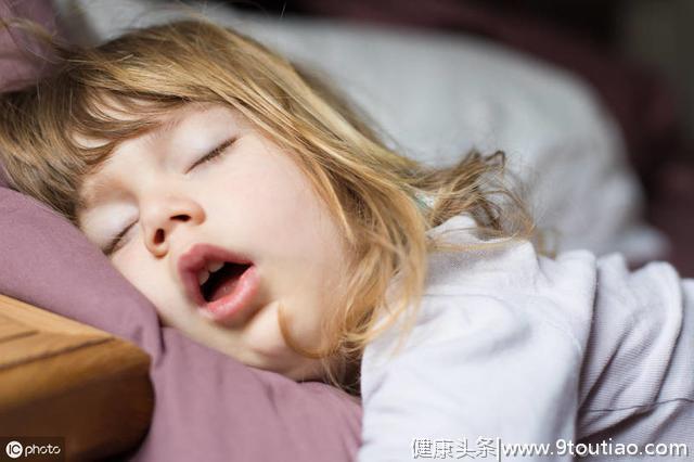 孩子睡觉爱打鼾说明睡得香？医生说，别大意，可能是这种疾病造成