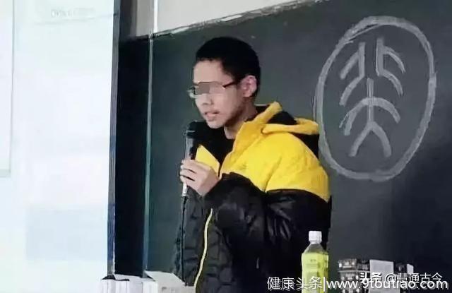 在北大弑母案的背后究竟谁该背锅？家庭教育还是学校教育？