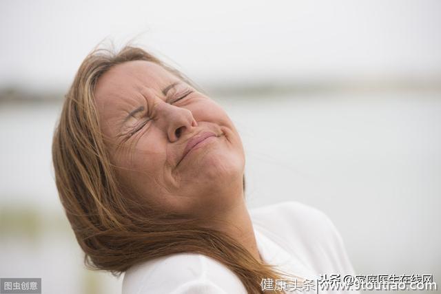 为什么更年期的女人，皮肤总是显得暗黄？3个原因害人不浅