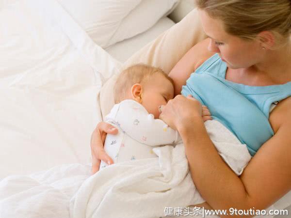 母乳喂养是否会引起下垂乳房？这9个事实让你明白乳房下垂