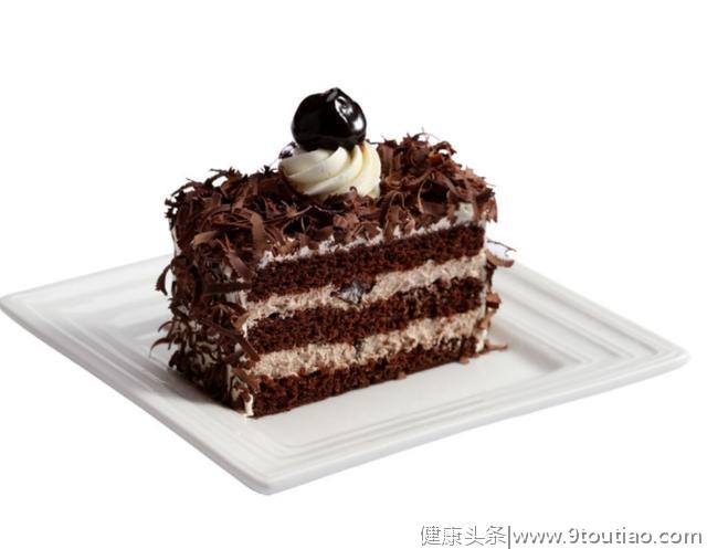 心理测试：喜欢吃哪一款黑森林蛋糕？测你近期身边有什么好事发生