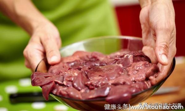 肝病的人千万不能碰的"6种食物"，再馋也得忍，有你最爱吃的吗