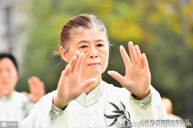 医生总结：老年人健康养生，容易犯4个错误！别“养病”了