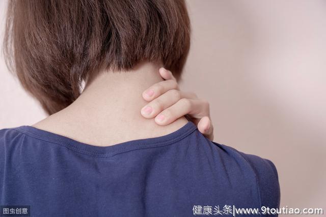 脖子肩背痛有颈椎病，骨科医生告诉你：颈椎日常保养这2点最重要