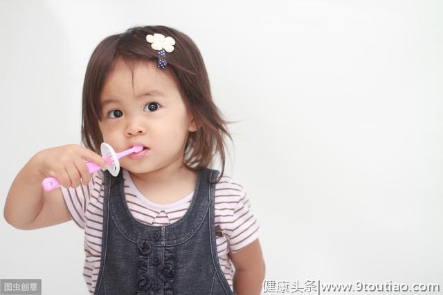 宝宝几时刷牙？不是2岁也不是3岁，而是这个年龄保护牙齿效果最佳