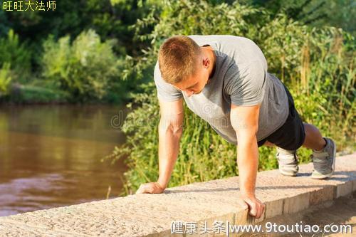 为什么健身不能经常戴护腕？健身经常戴护腕，手腕会越来越脆弱