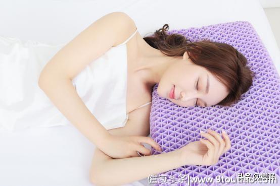 枕头应该高点好还是低点好？对颈椎有什么危害吗？