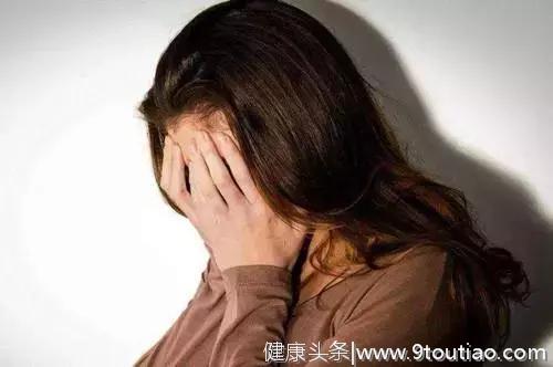 27岁女子从不近烟酒，查出乳腺癌，总做2件事，乳房增生会癌变！