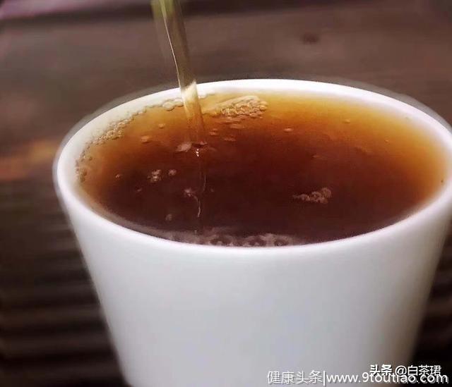 茶能防癌也能致癌？这些喝茶错误不能犯 科学饮茶很重要