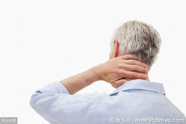 抽烟者，身体若亮起4盏"红灯"，别视若无睹，肺癌或已上身