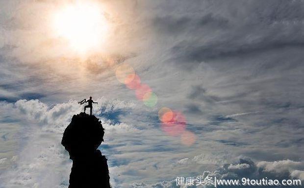 自卑的人通常都会出现的问题，再不改正，或许社交圈会越来越小